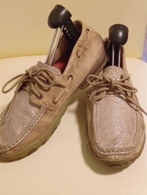 Twisted X Women 8.5m Slip On Driving Maccasin Boat Shoes Tan Metallic